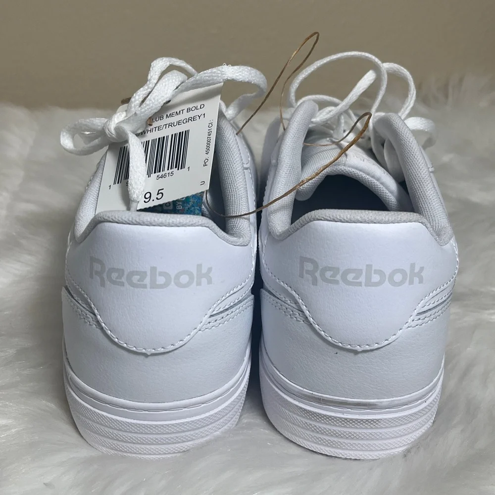 NWT Reebok Classic White Athletic Leather Sneakers